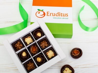 ШОКОЛАДНЫЕ НАБОРЫ С ЛОГОТИПОМ