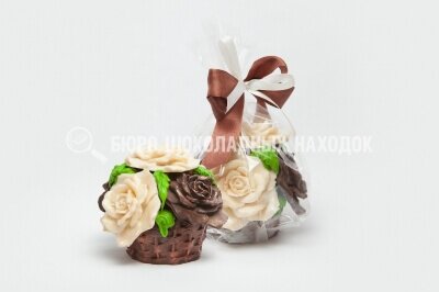 Корзина шоколадных роз