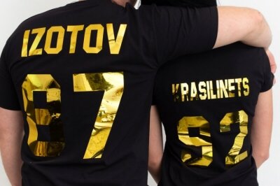 Именные парные футболки для семьи