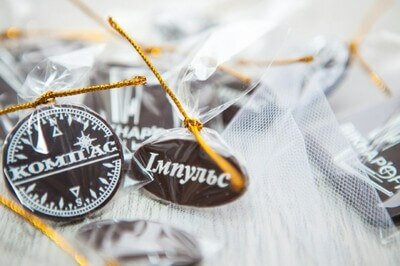 Шоколадные медальоны