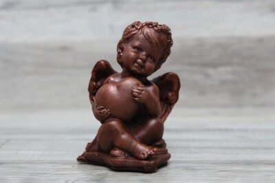 Шоколадный ангелочек с сердцем. Изумительный подарок на День влюбленных